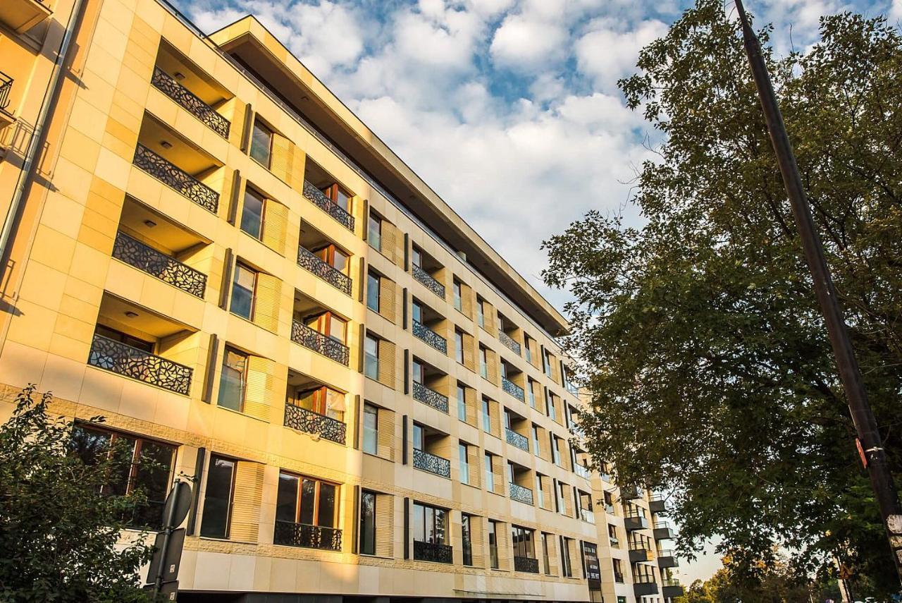 P&O Serviced Apartments Solec Warschau Buitenkant foto