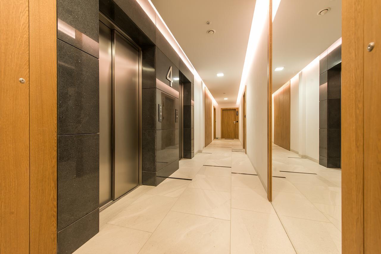 P&O Serviced Apartments Solec Warschau Buitenkant foto