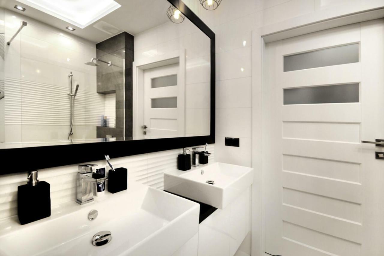 P&O Serviced Apartments Solec Warschau Buitenkant foto