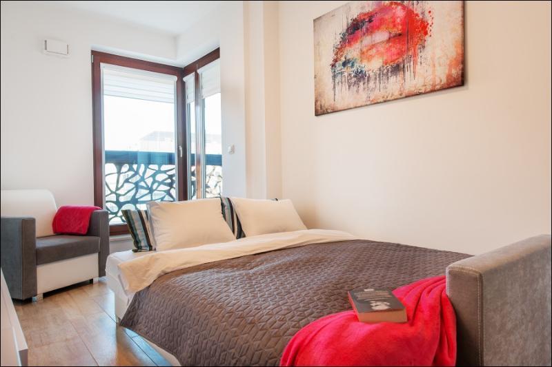 P&O Serviced Apartments Solec Warschau Buitenkant foto