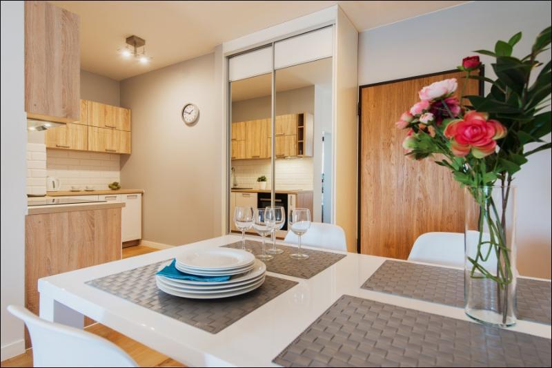 P&O Serviced Apartments Solec Warschau Buitenkant foto