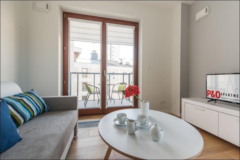 P&O Serviced Apartments Solec Warschau Buitenkant foto