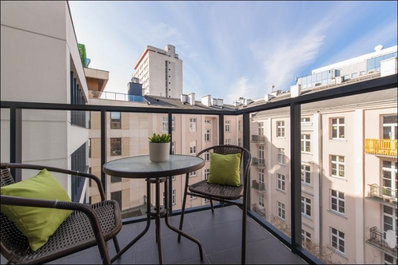 P&O Serviced Apartments Solec Warschau Buitenkant foto