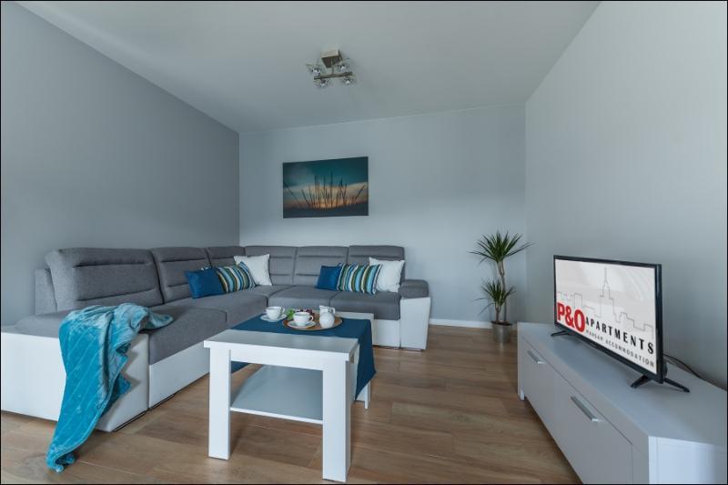 P&O Serviced Apartments Solec Warschau Buitenkant foto