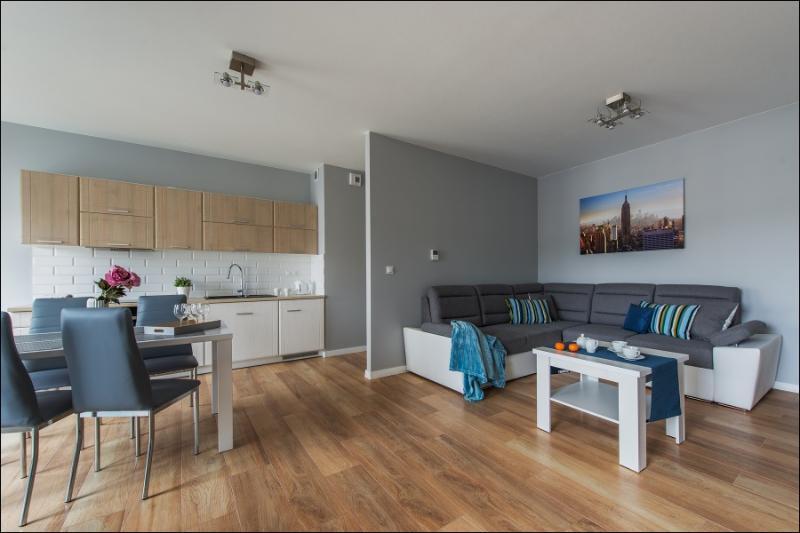 P&O Serviced Apartments Solec Warschau Buitenkant foto